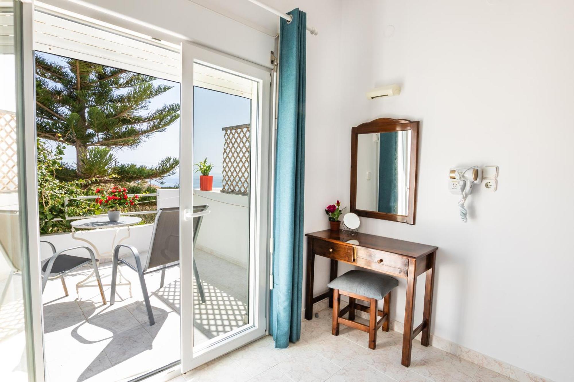 Perama Hotel, Karpathos Amoopi Exteriör bild